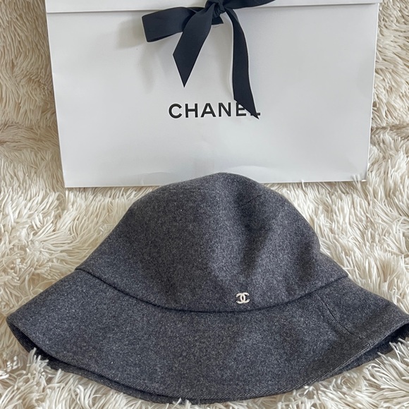 Authentic Chanel CLOCHE HAT in Gray, Black & Silver - Picture 1 of 10